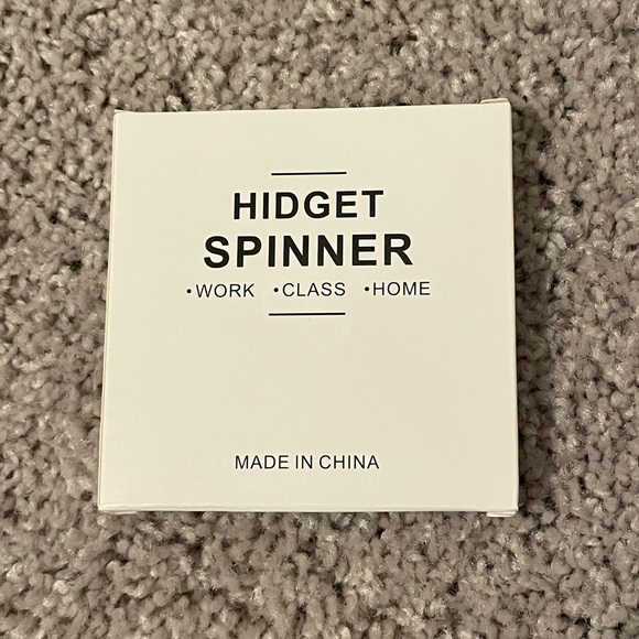 Red, White and Blue Fidget Stress Reliever Spinner NWT - Picture 5 of 6